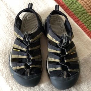 Men’s Keen Black and Tan Newport H2